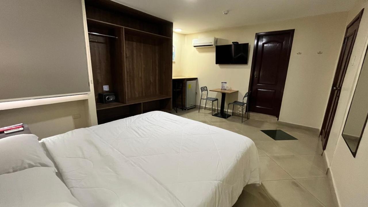 Hotel Varadero Internacional Гуаякиль Экстерьер фото