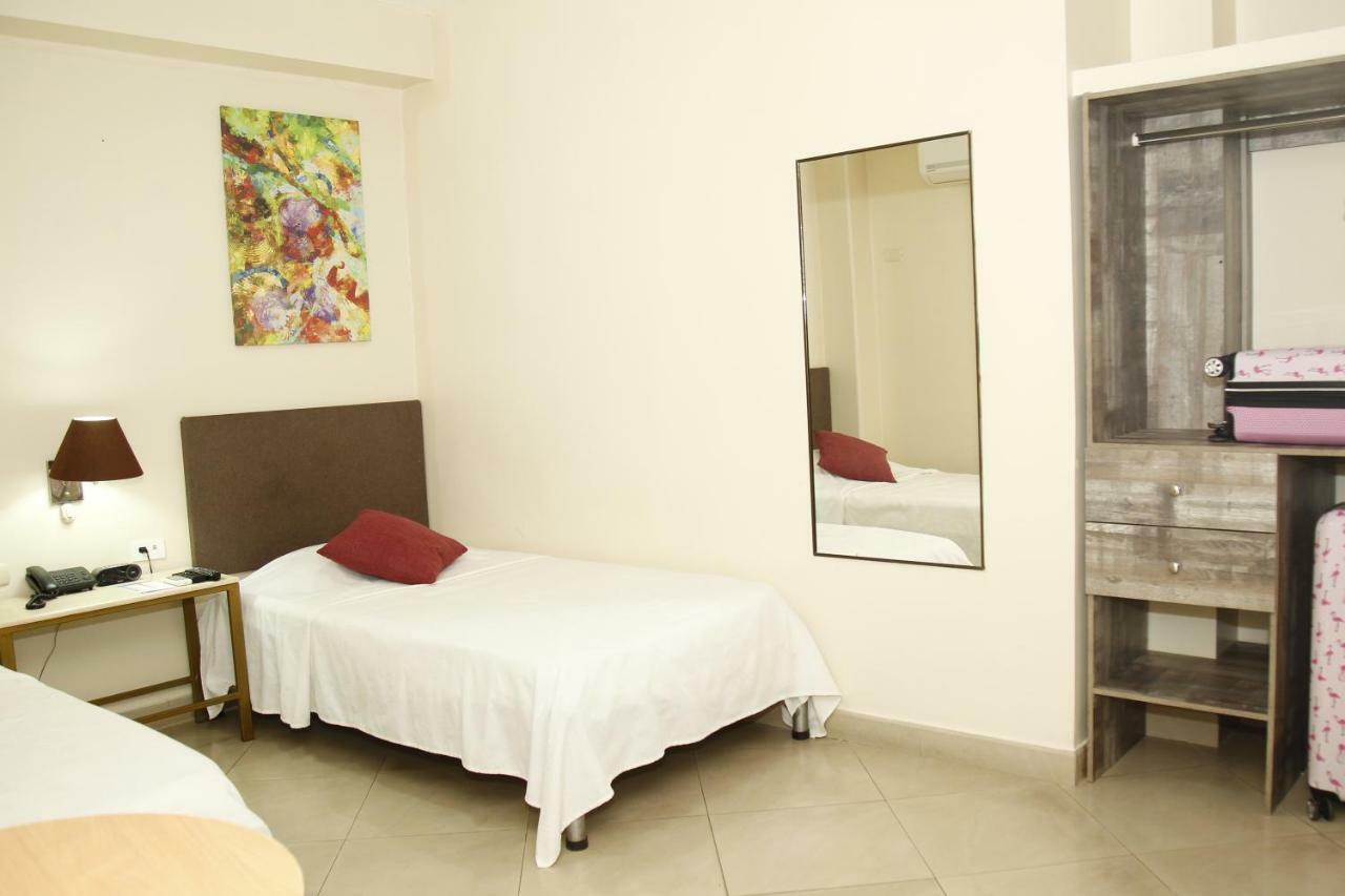Hotel Varadero Internacional Гуаякиль Экстерьер фото