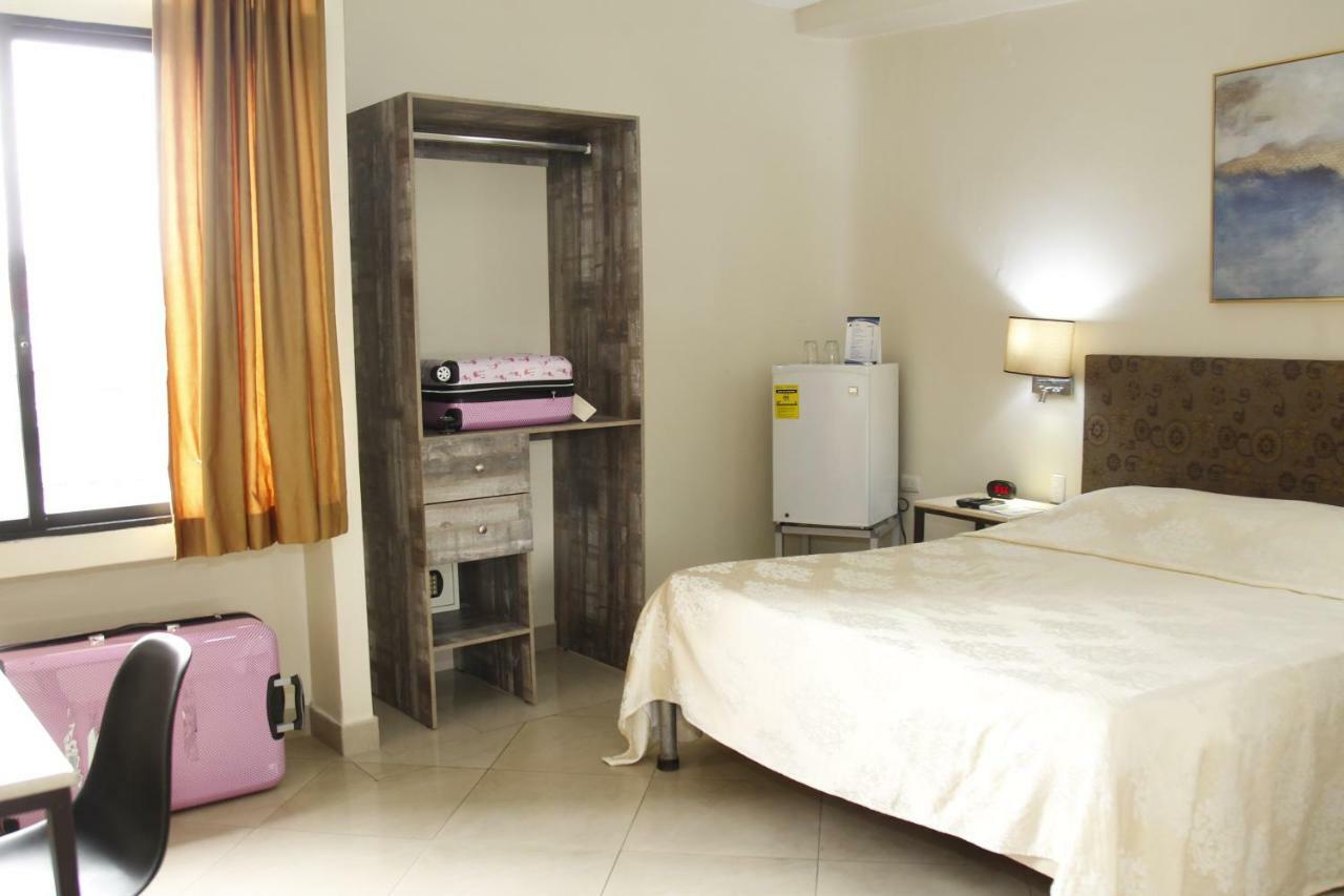 Hotel Varadero Internacional Гуаякиль Экстерьер фото